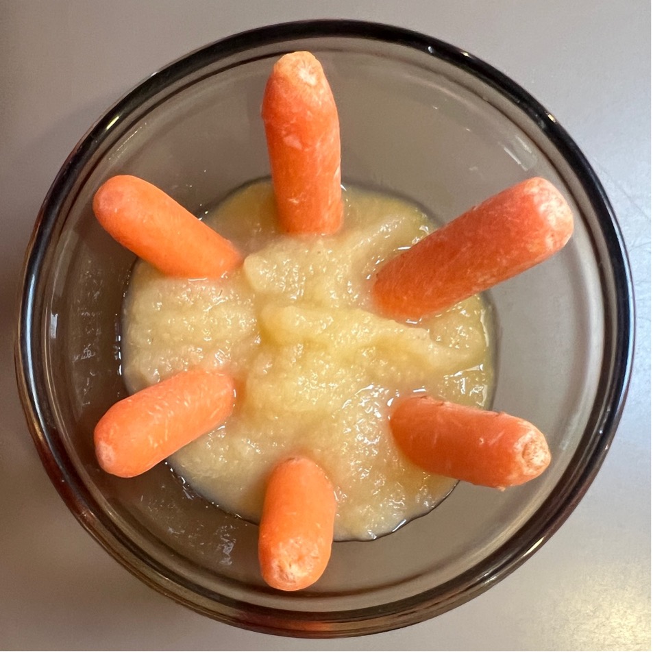 Carrots and applesauce make a sweet treat that’s good for your eyes.