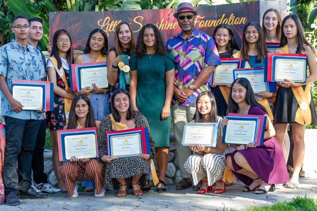 Youth Ambassadors and Celebrities at Little Sunshine Foundation’s “An Afternoon of Jazz” fundraiser, Sept. 22, 1019. Front row from left to right: Emma Garcia, Emma Perez, Evelyn Luang, Emma Hernandez. Back row from left to right: Jay Vobecky, Giovanni Perez, Jennifer Long, Emile Lam, three-time Gold Medalist Leah O’Brien Amico, Monique Vobecky, Actor James Pickens Jr., Amanda Zurla, Gabrielle Braganza, Emily Millward, Kylee Vergo.
